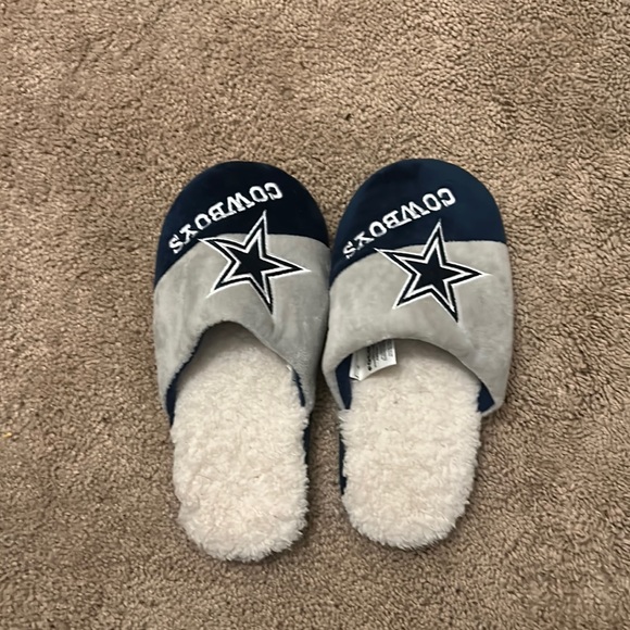 Other - Cowboys kid’s slippers, Youth L (5-6)